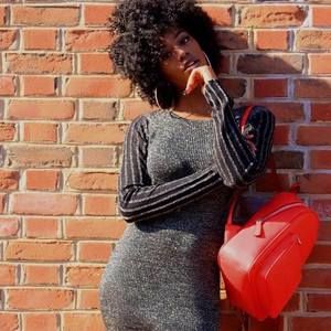 Meet your Posher, Siani